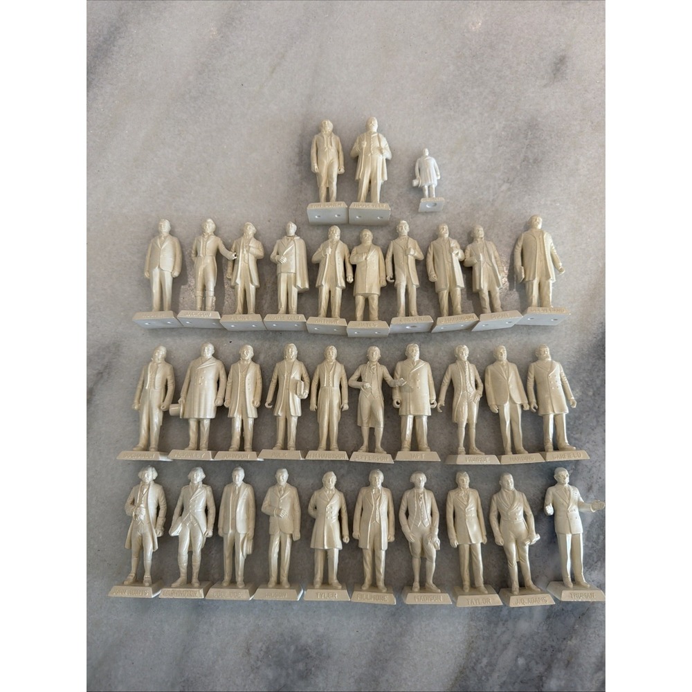 MARX Toys Plastic U.S. Presidents - Unpainted Lot of 33 figures 1.5" GWB001